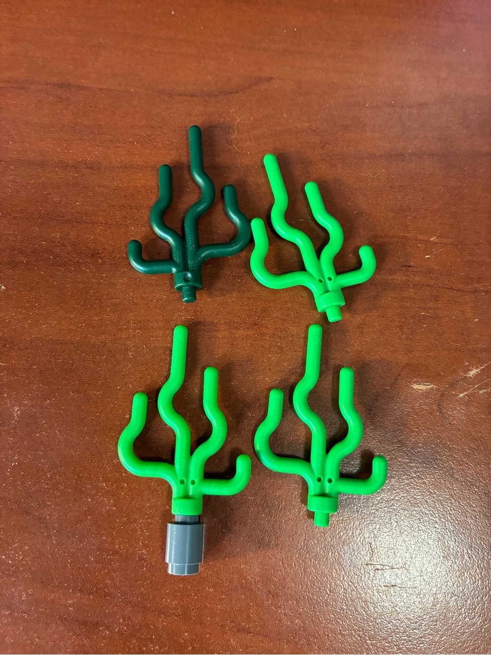 Green Decorative Plastic Coral Picks for Home Party Supplies